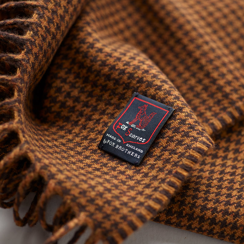 Fox Brothers-Luxury-51%-Chasmere-49%-Merino-wool-Scarf-Chestnut-Houndstooth-with-fringe