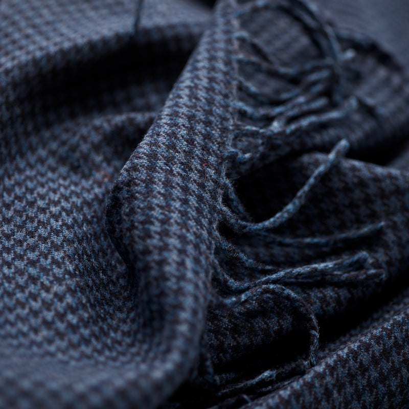 FoxBrothers-Luxury-51%-Cashmere-49%-Merino-Wool-Scarf-Navy-Houndstooth-with-fringe