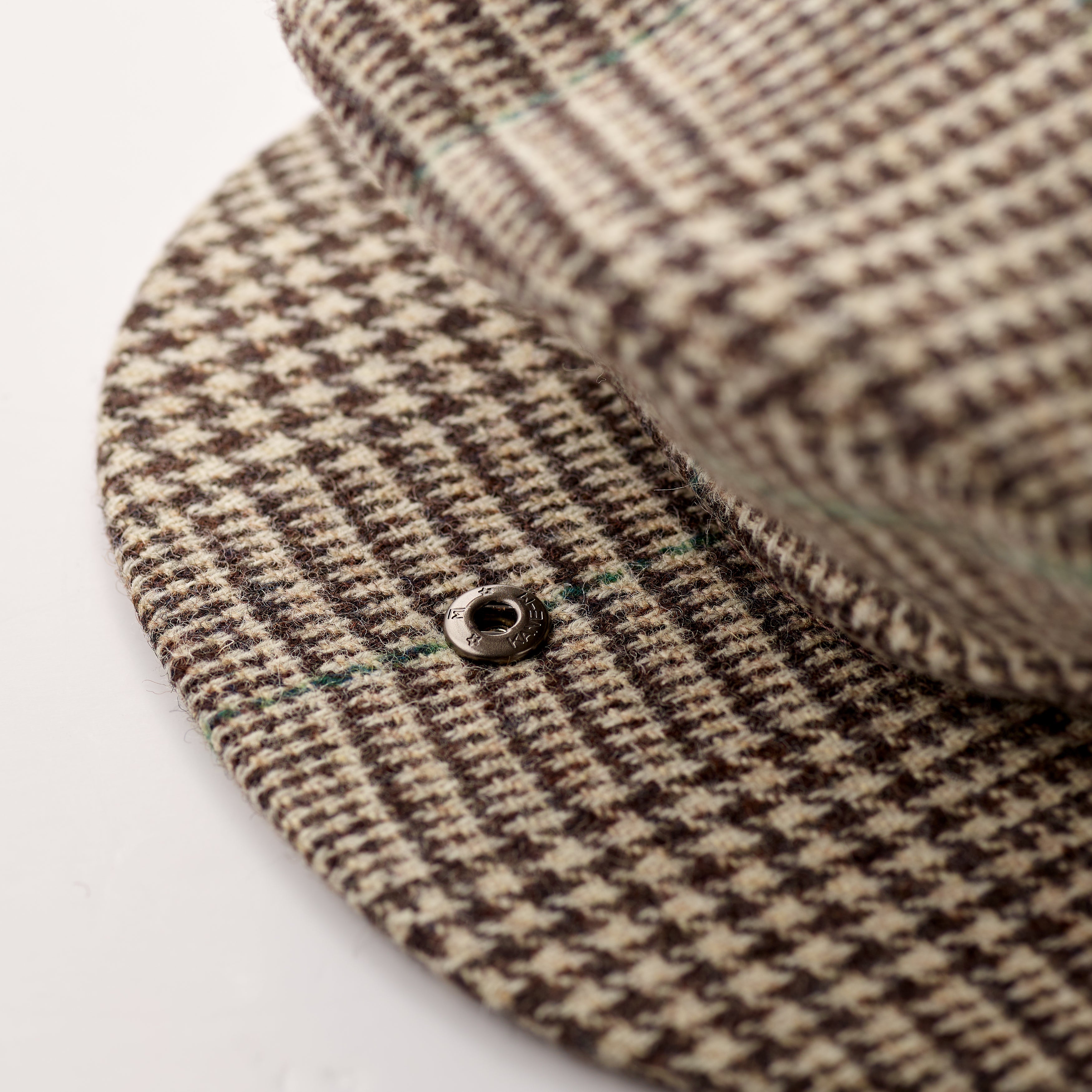 Fox Tweed Cap With Snap Brim In Taupe Prince of Wales with Racing Green Brim